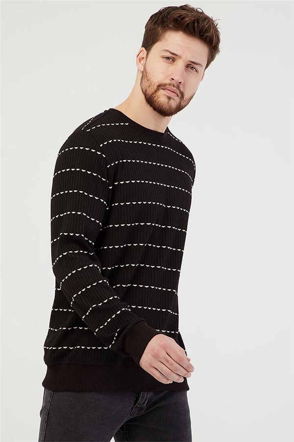 İşlemeli Basic Sweatshirt Siyah